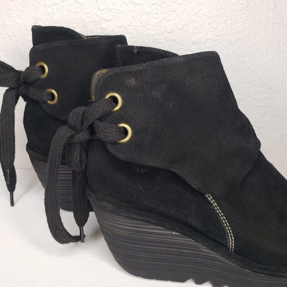 Fly London Boots Yama Wedge Ankle Bootie Black Suede Lace Up Size 38 EU 8 US - Picture 5 of 13